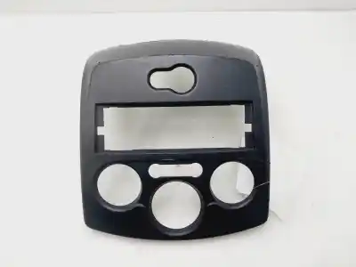 Pezzo di ricambio per auto di seconda mano console centrale per renault clio iii emotion riferimenti oem iam 8200407765  