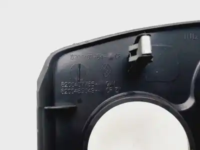 Pezzo di ricambio per auto di seconda mano console centrale per renault clio iii emotion riferimenti oem iam 8200407765  