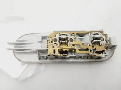 Peça sobressalente para automóvel em segunda mão luz interior por renault clio iii emotion referências oem iam 8200073231  