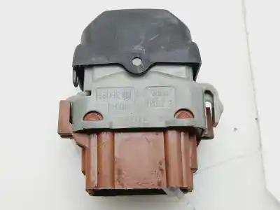 Peça sobressalente para automóvel em segunda mão botão / interruptor elevador vidro dianteiro direito por renault clio iii emotion referências oem iam 108266c