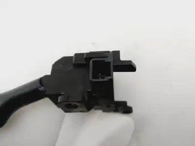 Peça sobressalente para automóvel em segunda mão Comandos De Alavanca por LEXUS IS III (_E3_) 300h (AVE30_) Referências OEM IAM 18A174  