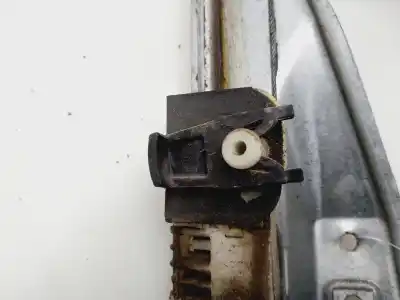 Peça sobressalente para automóvel em segunda mão elevador de vidros traseiro direito por renault clio iii emotion referências oem iam 8200291155