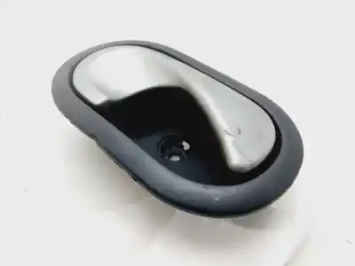 Peça sobressalente para automóvel em segunda mão puxador interior traseiro direito por renault clio iii emotion referências oem iam 8200310580