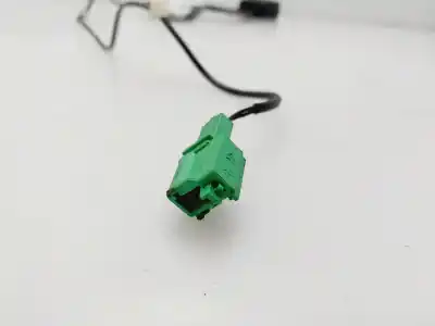 Tweedehands auto-onderdeel riemhaak links voor voor skoda fabia ambition oem iam-referenties 6v0857756c