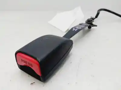 Pezzo di ricambio per auto di seconda mano gancio cintura anteriore sinistro per mazda 2 lim. (de) 1.4 diesel cat riferimenti oem iam d65157620c02