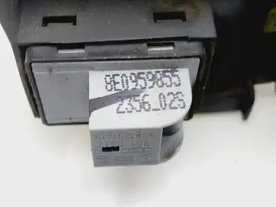 Peça sobressalente para automóvel em segunda mão botão / interruptor elevador vidro traseiro direito por audi a4 berlina (8e) 2.0 tdi 16v (103kw) referências oem iam 8e0868394a