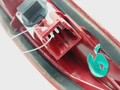 Peça sobressalente para automóvel em segunda mão farolim de travão central por peugeot 208 style referências oem iam 9674309080