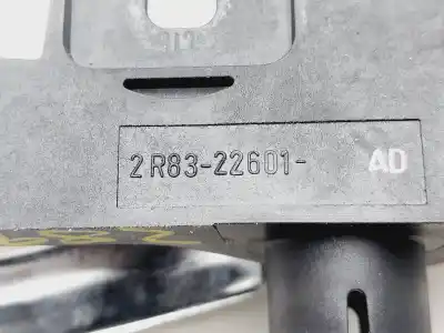 Peça sobressalente para automóvel em segunda mão puxador interior dianteiro esquerdo por jaguar s-type 2.7 v6 diesel cat referências oem iam 2r8322601ad  