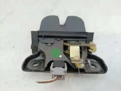 Pièce détachée automobile d'occasion coffre / serrure de porte pour audi a3 (8l1) 1.8 références oem iam 8l0827520c