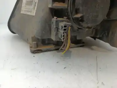 Second-hand car spare part right headlight for opel meriva enjoy oem iam references 93321053  