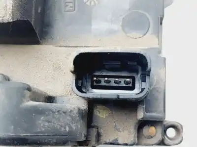 Second-hand car spare part rear left door lock for renault clio iii dynamique oem iam references 8200300128  