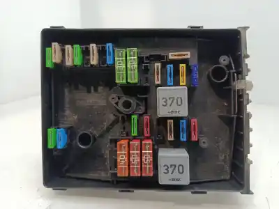 Peça sobressalente para automóvel em segunda mão caixa de fusíveis e relés por seat leon (1p1) stylance / style referências oem iam 1k0937125a