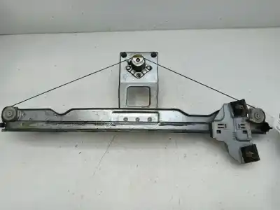 Second-hand car spare part passenger side right window regulator for dacia sandero ambiance oem iam references 8200733825  