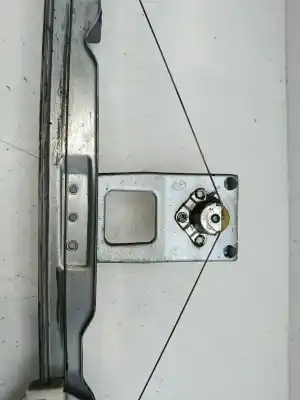 Second-hand car spare part passenger side right window regulator for dacia sandero ambiance oem iam references 8200733825  