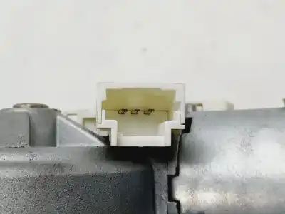 Pezzo di ricambio per auto di seconda mano motore tergicristallo posteriore per renault clio iii emotion riferimenti oem iam 8200311486  
