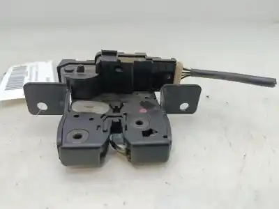 Second-hand car spare part trunk lock for renault clio iii dynamique oem iam references 8200947699  