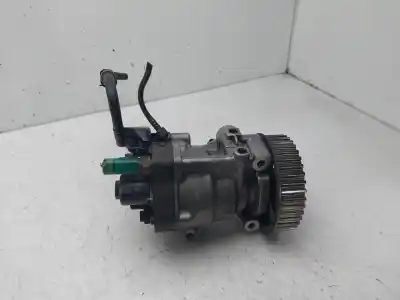 Recambio de automóvil de segunda mano de BOMBA INYECCION para RENAULT CLIO III Emotion referencias OEM IAM 8200057225  