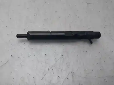 Recambio de automóvil de segunda mano de INYECTOR para RENAULT CLIO III Emotion referencias OEM IAM 8200815416  