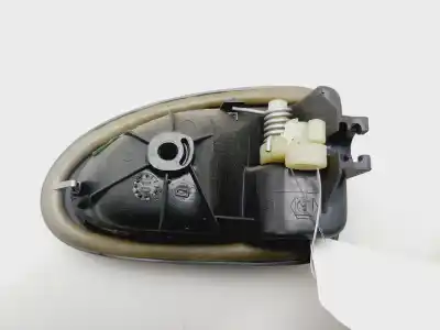 Piesă de schimb auto la mâna a doua MÂNER INTERIOR STÂNGA FATA pentru RENAULT SCENIC (JA..) 1.9 dCi Century 102 CV / 75 KW Referințe OEM IAM 7700415974  