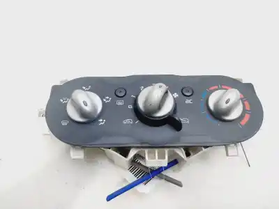 Pièce détachée automobile d'occasion commande de climatisation / chauffage pour renault twingo dynamique 76 cv / 56 kw références oem iam 69837001