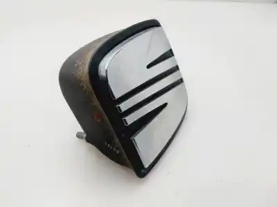Peça sobressalente para automóvel em segunda mão puxador exterior de mala por seat leon (1p1) 1.6 referências oem iam 5p0827565d  