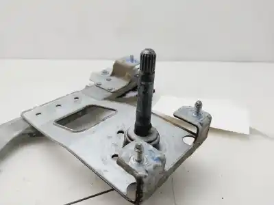 Second-hand car spare part rear right window regulator for dacia sandero ambiance oem iam references 8200733830