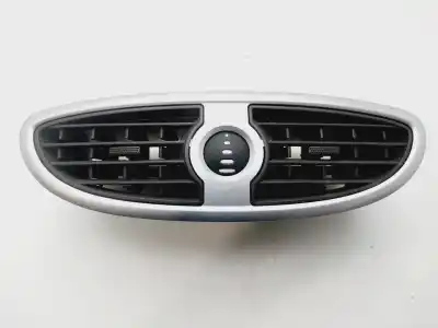 Автозапчасти б/у АЭРАЦИОННАЯ РЕШЕТКА за RENAULT CLIO III Dynamique ссылки OEM IAM 7701208584  