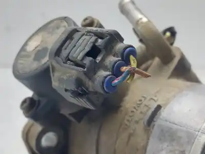 Peça sobressalente para automóvel em segunda mão Borboleta De Admissão por TOYOTA RAV 4 (A2) 2.0 Luna 4X4 (2003->) Referências OEM IAM 8945233030  