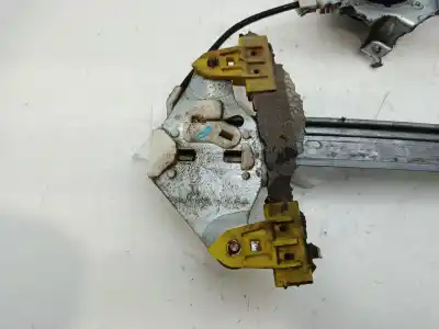 Piesă de schimb auto la mâna a doua MECANISM ACTIONARE GEAM SPATE STÂNGA pentru NISSAN ALMERA TINO (V10M) Ambience Referințe OEM IAM 82701BU010  