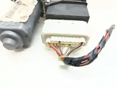 Pièce détachée automobile d'occasion MOTEUR LÈVE VITRE ARRIÈRE DROITE pour SEAT LEON (1P1) 1.6 Références OEM IAM 1K0959704G  
