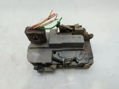 Pièce détachée automobile d'occasion SERRURE DE PORTE AVANT DROITE pour PEUGEOT 206 BERLINA XN Références OEM IAM 9136J1  