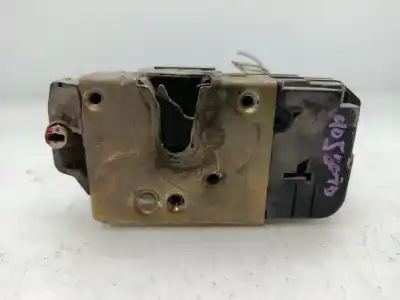 Pièce détachée automobile d'occasion SERRURE DE PORTE ARRIÈRE DROITE pour PEUGEOT 206 BERLINA XN Références OEM IAM 913887  