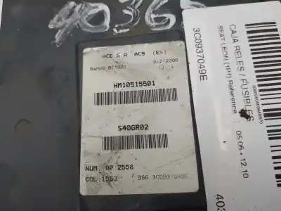 Peça sobressalente para automóvel em segunda mão caixa de fusíveis e relés por seat leon (1p1) 1.6 referências oem iam 3c0937049e