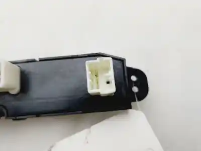 Peça sobressalente para automóvel em segunda mão interruptor 4 piscas - emergência por kia pro_ceed active 116 cv / 85 kw referências oem iam 937001h000  