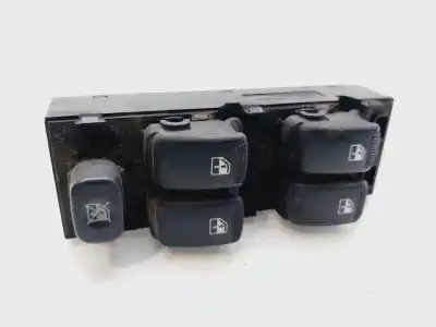 Pièce détachée automobile d'occasion commande de lève vitre avant gauche pour hyundai getz (tb) 1.5 crdi références oem iam 935701c110ax