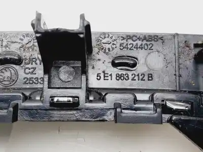 Peça sobressalente para automóvel em segunda mão consola central por skoda octavia combi (5e5) like 150 cv / 110 kw referências oem iam 5e1863212j