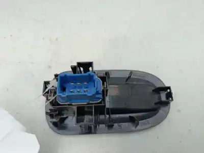 Second-hand car spare part right front power window switch for renault kangoo furgón confort oem iam references 8200548968  