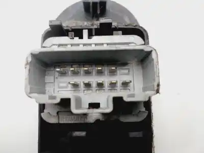 Pièce détachée automobile d'occasion commande de lève vitre avant gauche pour renault scenic ii grand confort authentique références oem iam 156018070