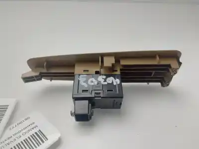 Pièce détachée automobile d'occasion commande de lève vitre arrière gauche pour ssangyong rexton rx 290 plus références oem iam 96190777