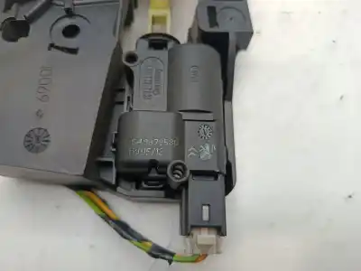 Peça sobressalente para automóvel em segunda mão puxador interior dianteiro direito por peugeot 1007 dolce referências oem iam 96801417  