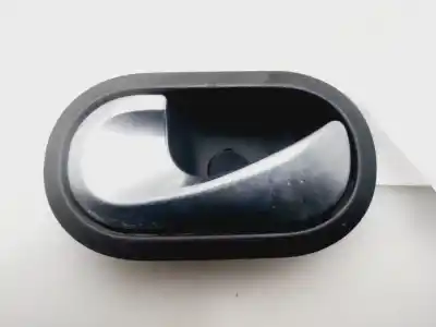 Piesă de schimb auto la mâna a doua MÂNER INTERIOR STÂNGA FATA pentru RENAULT MEGANE II FAMILIAR Emotion 86 CV / 63 KW Referințe OEM IAM 8200028487  