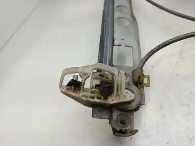 Peça sobressalente para automóvel em segunda mão ELEVADOR DE VIDROS DIANTEIRA ESQUERDA por RENAULT MEGANE II FAMILIAR Emotion 86 CV / 63 KW Referências OEM IAM 8201010926  