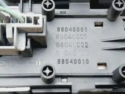 Автозапчасти б/у ЦЕНТРАЛЬНАЯ КОНСОЛЬ за RENAULT MEGANE II FAMILIAR Emotion 86 CV / 63 KW ссылки OEM IAM 8200178630  