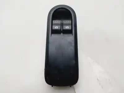 İkinci el araba yedek parçası SOL ÖN PENCERE ANAHTARI için RENAULT SCENIC II Pack Authentique 98 CV / 72 KW OEM IAM referansları 156018090  