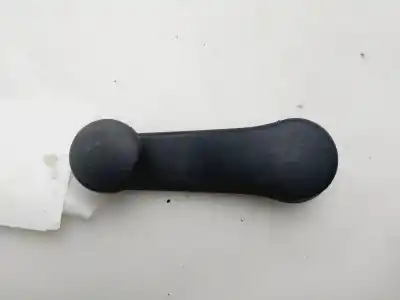 Pièce détachée automobile d'occasion MANIVELLE / POIGNÉE LÈVE VITRE ARRIÈRE DROITE pour VOLKSWAGEN POLO V (6R1, 6C1) 1.6 TDI Références OEM IAM 6Q0837581A  