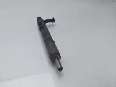 Recambio de automóvil de segunda mano de INYECTOR para FORD FOCUS BERLINA (CAK) Trend referencias OEM IAM 2T1Q9F593AA  