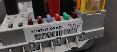 Автозапчасти б/у блок реле/предохранителей за fiat i doblò (119) d-199a2000 ссылки oem iam 51763771  