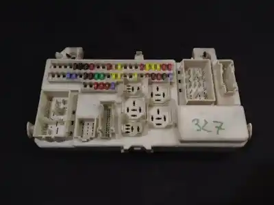 Pezzo di ricambio per auto di seconda mano scatola relè/fusibili per opel corsa c 1.3 16v cdti cat (z 13 dt / ln9) riferimenti oem iam 66730d