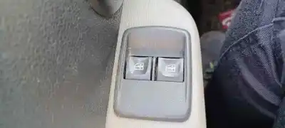 Автозапчасти б/у ВЫКЛЮЧАТЕЛЬ ЛЕВОГО ПЕРЕДНЕГО ОКНА за DACIA DOKKER EXPRESS  ссылки OEM IAM 254110431R  