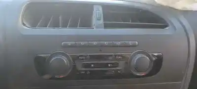 Peça sobressalente para automóvel em segunda mão comando de sofagem (chauffage / ar condicionado) por seat leon (1p1) 1.6 tdi referências oem iam 5p0907044
